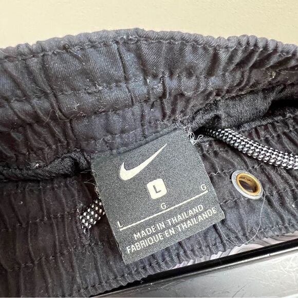 Nike striped swim trunk shorts board size Large - Picture 4 of 4